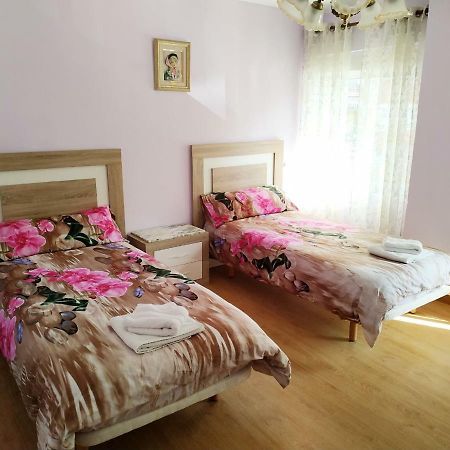 Apartment In Valenza Esterno foto